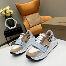 Burberry Low Shoes